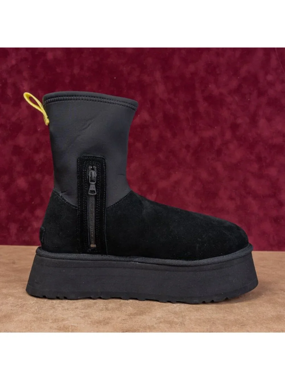 UGG Women Classic Dipper Black Suede Platform Zip Ankle Boots sz 10